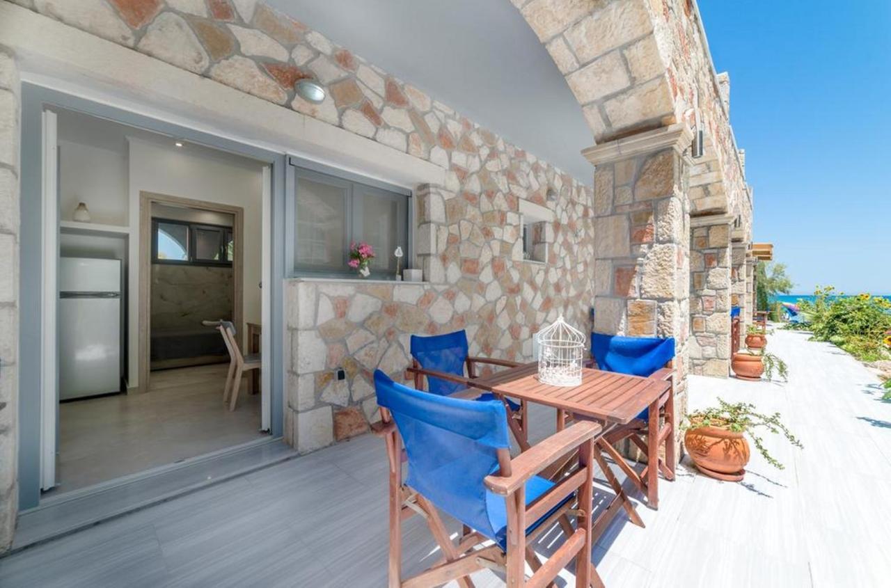 Golden Dolphin Studios & Apartments Аликес Екстериор снимка