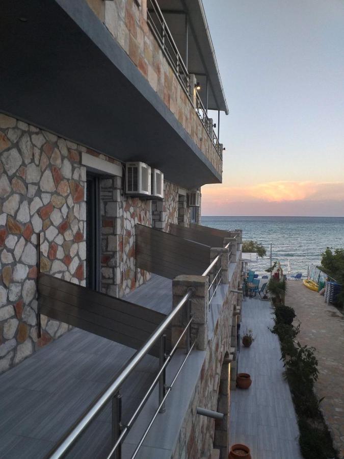 Golden Dolphin Studios & Apartments Аликес Екстериор снимка