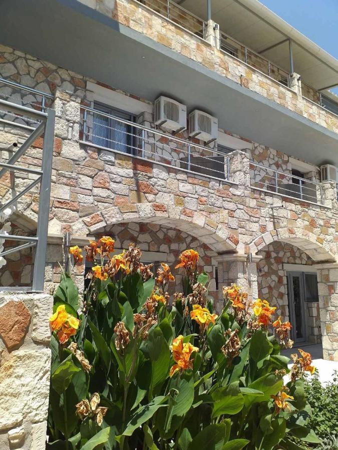 Golden Dolphin Studios & Apartments Аликес Екстериор снимка