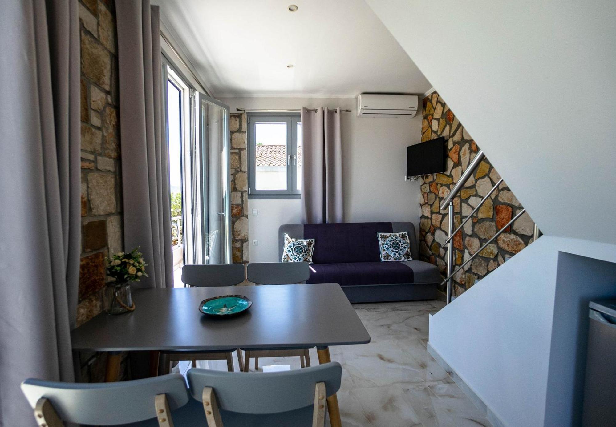 Golden Dolphin Studios & Apartments Аликес Стая снимка