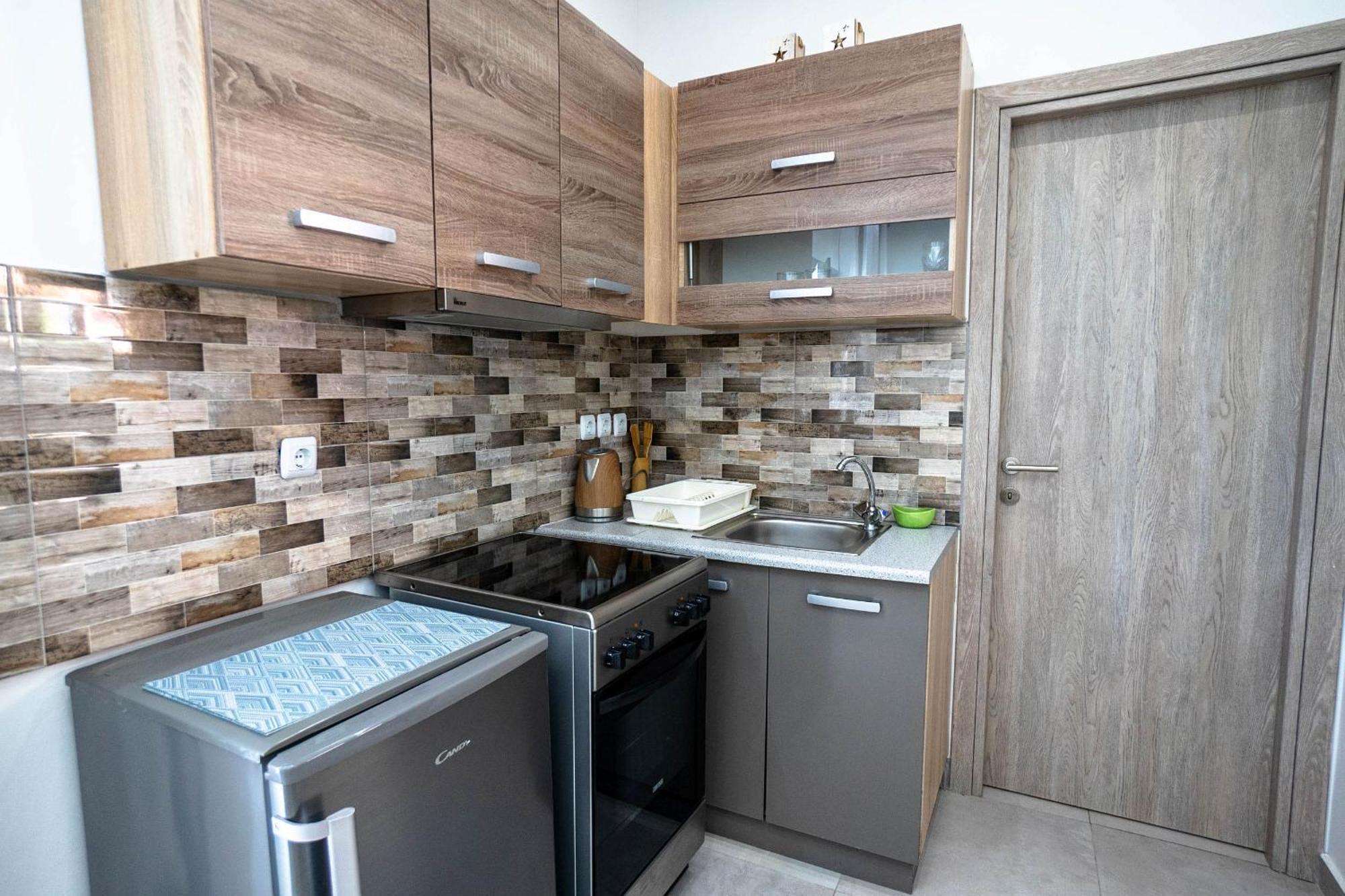 Golden Dolphin Studios & Apartments Аликес Стая снимка